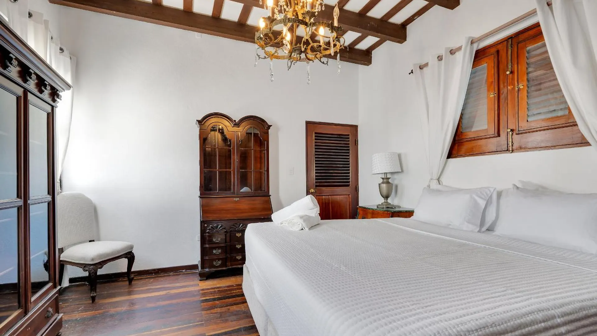 Spacious Apartment In The Heart Of סן חואן 0*,